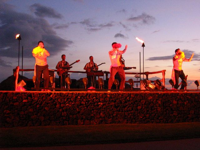 Hawaii 2003 - Maui Luau, photo 36