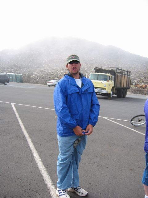 Hawaii 2003 - Maui Bike Trip Down Haleakala, photo 9