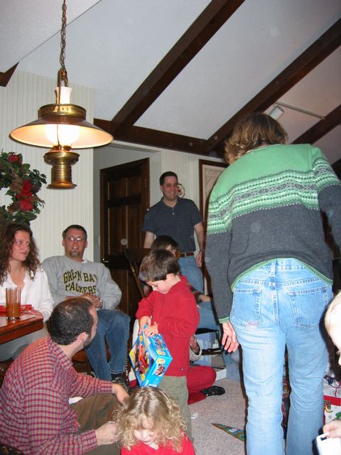 Xmas 2004 - Eagle, WI, photo 43