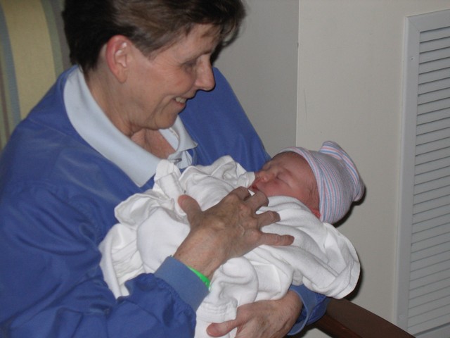 Ethan - Grammy's Pix - First Week, photo 8