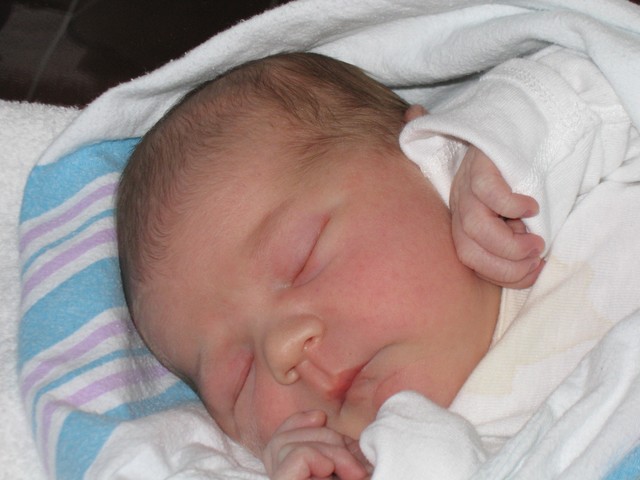 Ethan - Grammy's Pix - First Week, photo 13