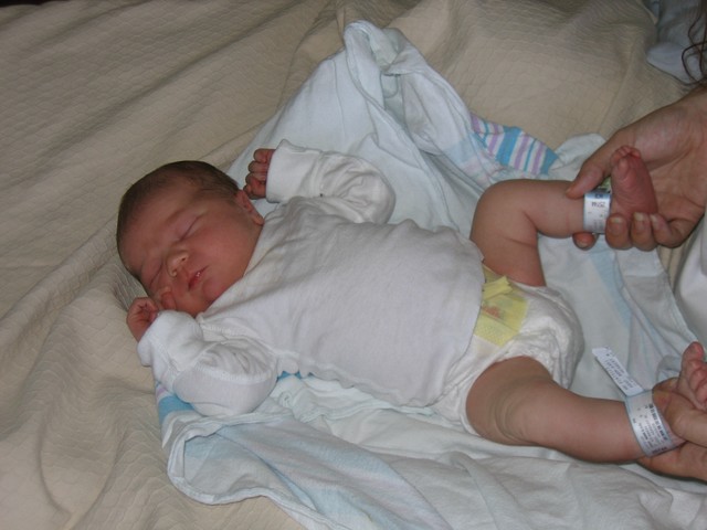 Ethan - Grammy's Pix - First Week, photo 18