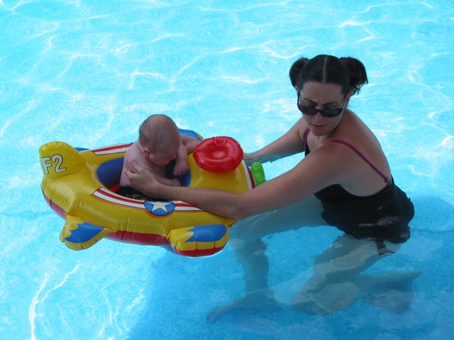 Ethan Nicholas Abad 6-6-06 - Pool Parties, photo 22