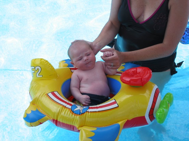 Ethan Nicholas Abad 6-6-06 - Pool Parties, photo 24