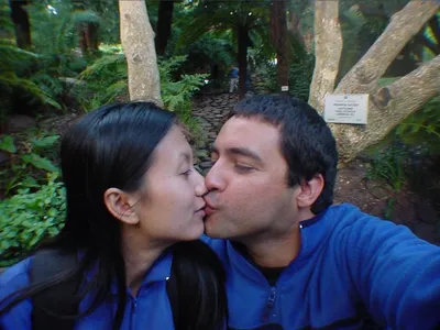 Smurfs kissing in botanical gardens